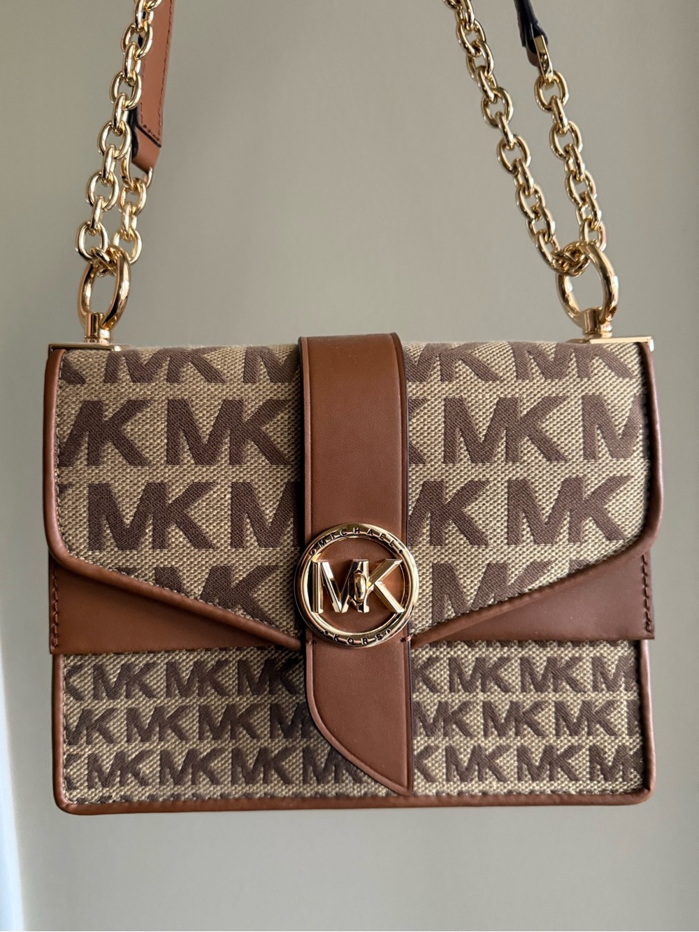 New Michael Kors Greenwich bag
MK Pattern Crossbody Purse in
Brown Leather